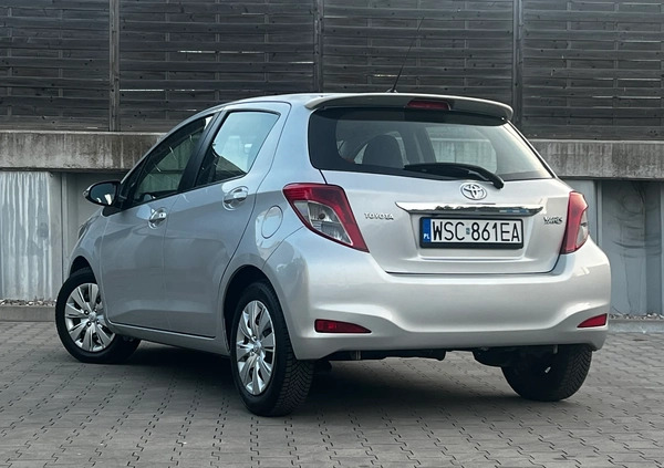 Toyota Yaris cena 34222 przebieg: 63000, rok produkcji 2011 z Sochaczew małe 277